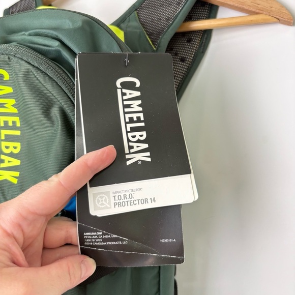NWT Camelbak Impact Protector T.O.R.O. Protector 14 Level 2 Backpack - Picture 5 of 7